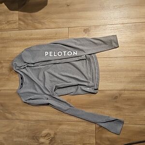 Peloton Long Sleeve Gray Activewear Long Sleeve Women’s Size Small NWOT